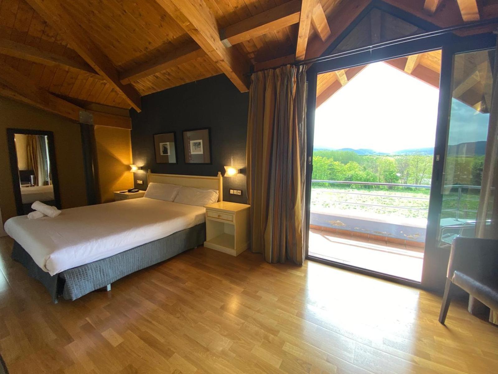 Roomrural Hotel Iru-Bide 룸비에르 외부 사진